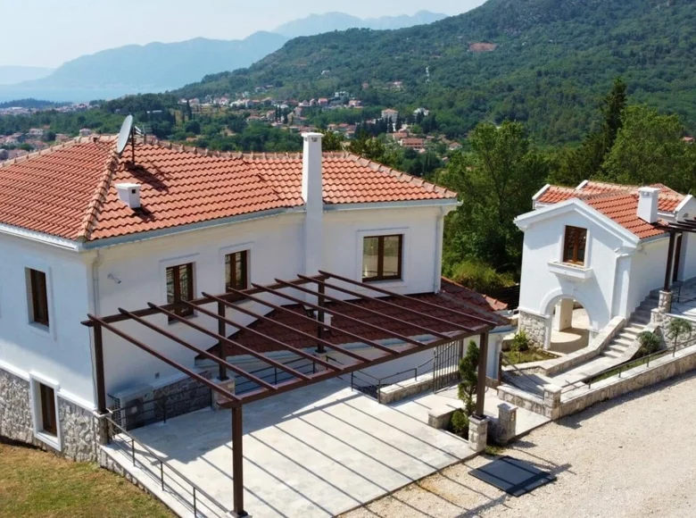 Willa 6 pokojów 320 m² Kavac, Czarnogóra