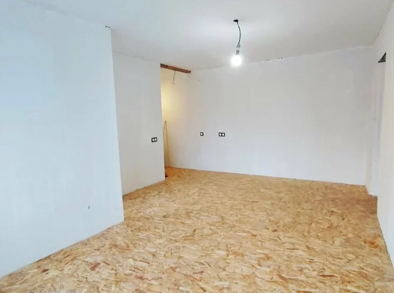 Wohnung 2 Zimmer 44 m² Maladsetschna, Weißrussland