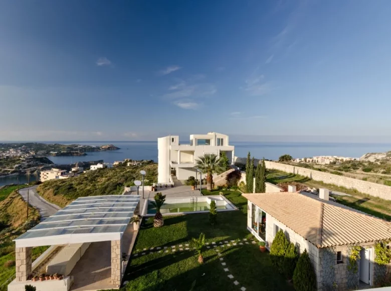 Commercial property 750 m² in Region of Crete, Greece