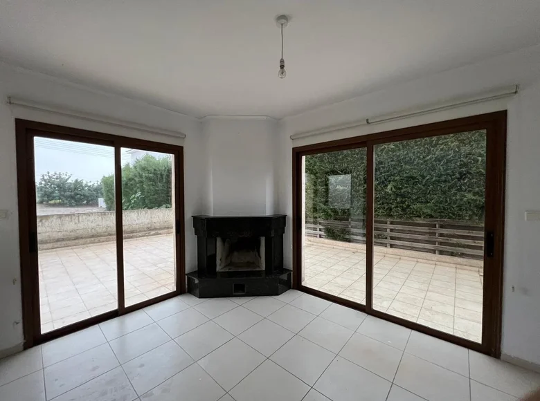 4-Schlafzimmer-Villa 380 m² Agia Varvara, Zypern