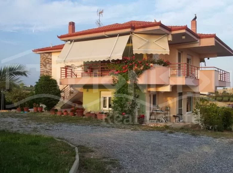 4 bedroom house 315 m² Nea Moudania, Greece