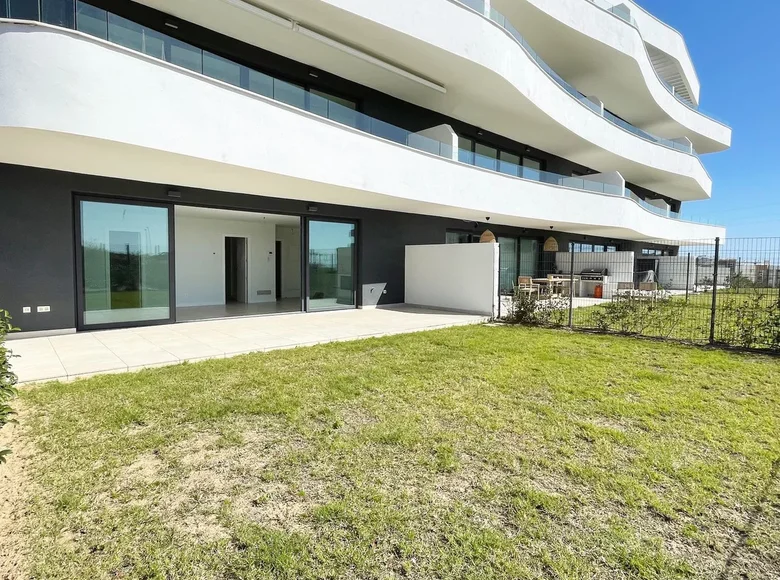 Mieszkanie 2 pokoi 80 m² Benalmadena, Hiszpania