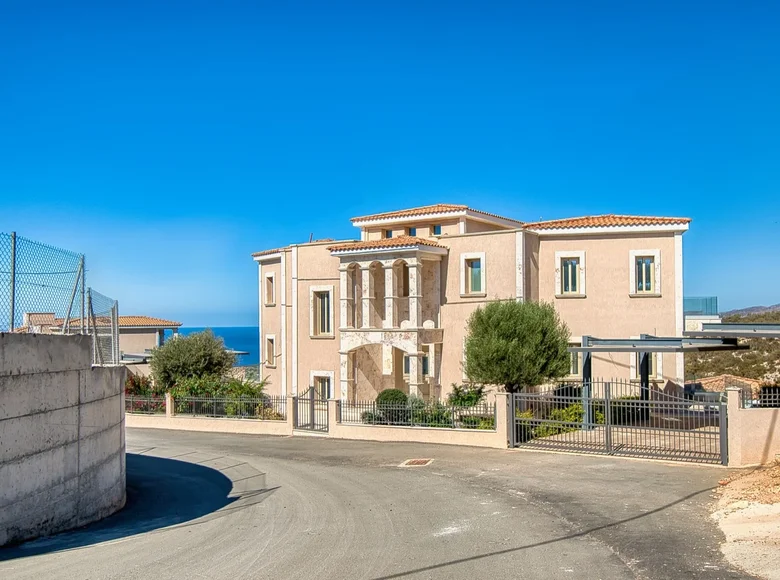 Maison 5 chambres 590 m² Agios Georgios Peyeias, Chypre