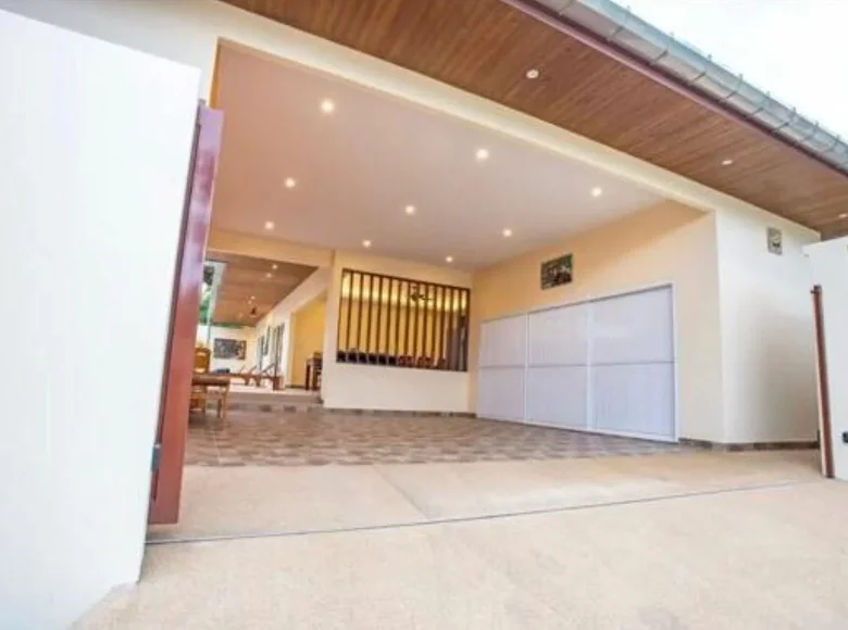 6 bedroom villa 535 m² Phuket, Thailand