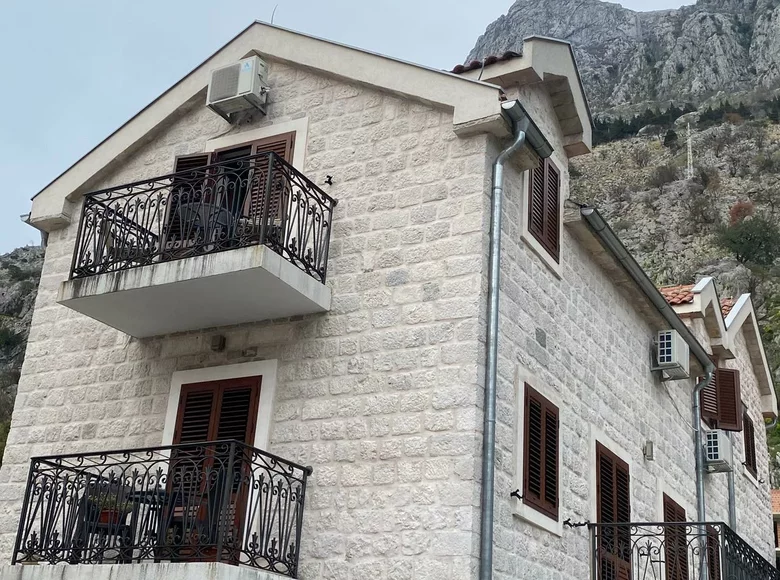Apartamento 4 habitaciones 160 m² Kotor, Montenegro