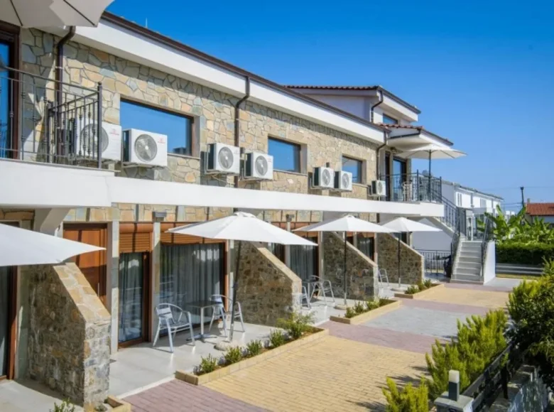 Hotel 350 m² Pefkochori, Grecja