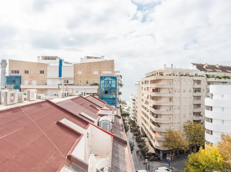 Mieszkanie 3 pokoi 113 m² Marbella, Hiszpania