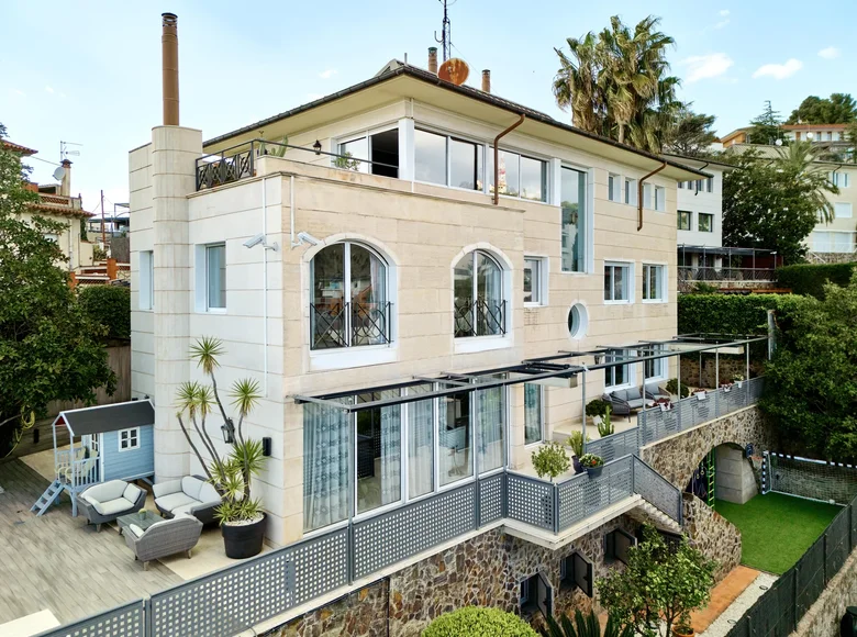 Casa 5 habitaciones 630 m² Esplugues de Llobregat, España