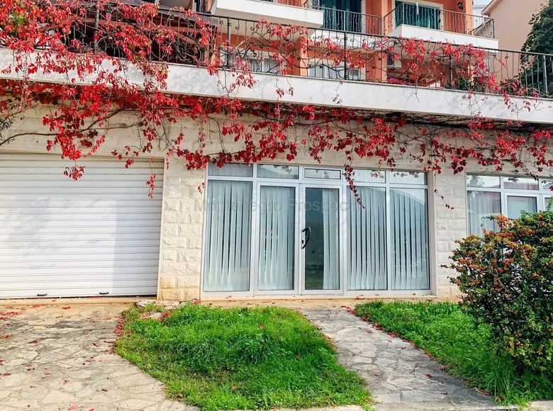 Nieruchomości komercyjne 82 m² Igalo, Czarnogóra