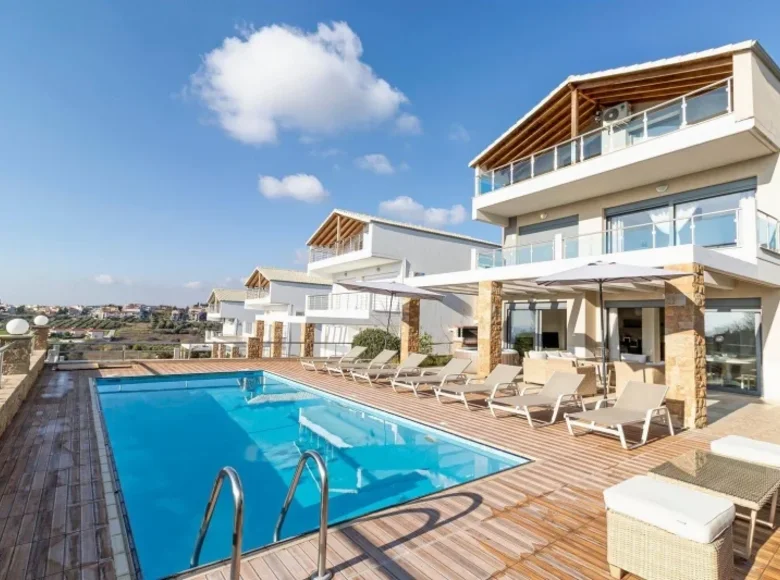 villa de 5 dormitorios 267 m² Nea Moudania, Grecia