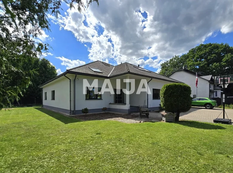 5 bedroom house 390 m² Riga, Latvia