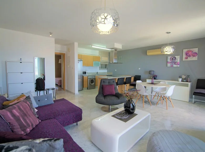 2 bedroom apartment 82 m² Koinoteta Agiou Tychona, Cyprus