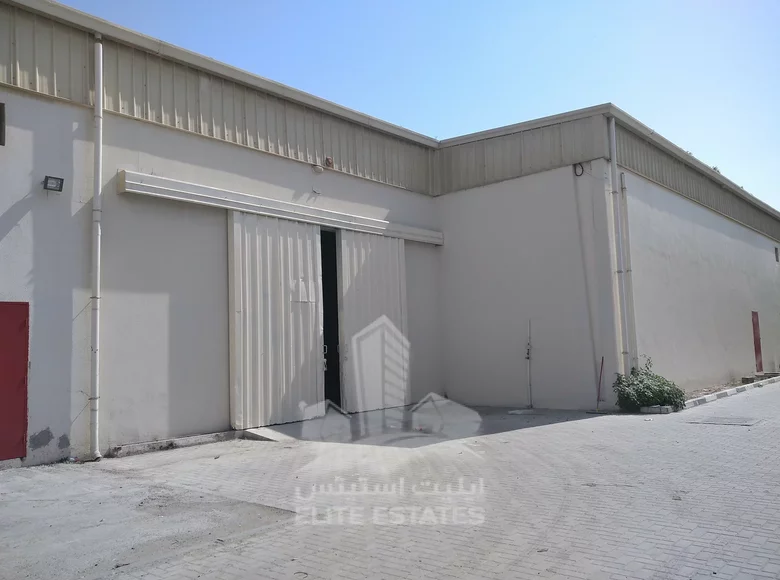 Warehouse 40 000 m² in Dubai, UAE