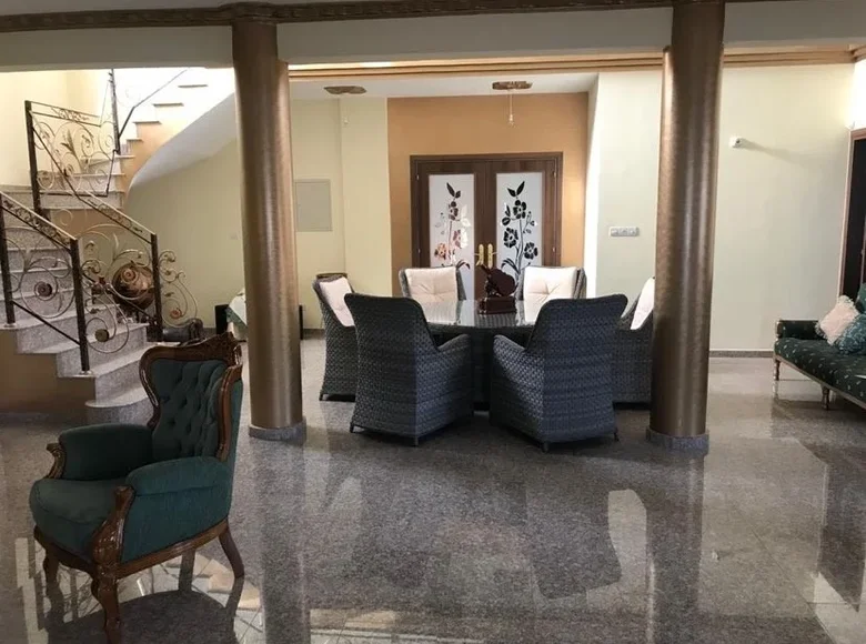 Haus 4 Schlafzimmer 330 m² Kato Polemidia, Zypern