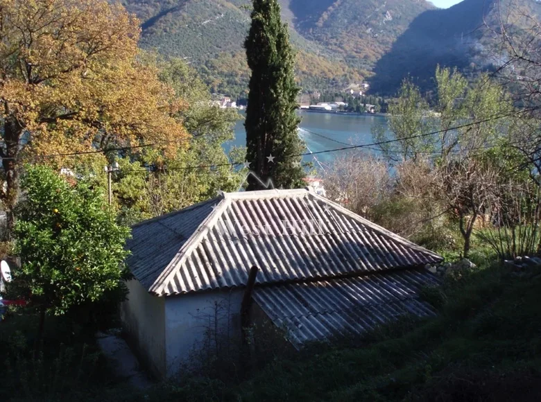 House 30 m² durici, Montenegro