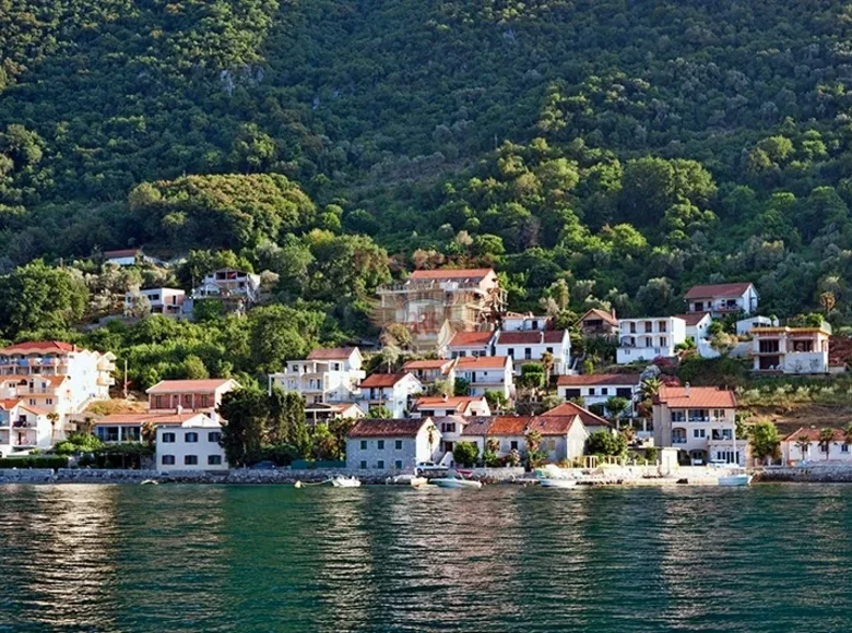 Propiedad comercial  en Kotor, Montenegro