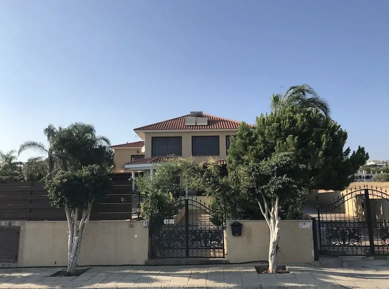 Casa 4 habitaciones 350 m² Limassol District, Chipre