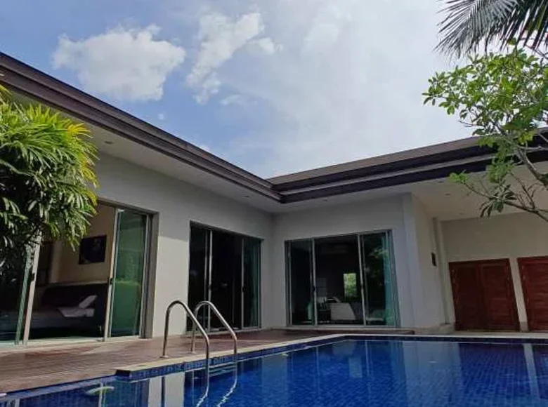 2 bedroom house 186 m² Phuket, Thailand