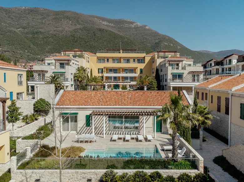 3 bedroom villa 366 m² Kumbor, Montenegro