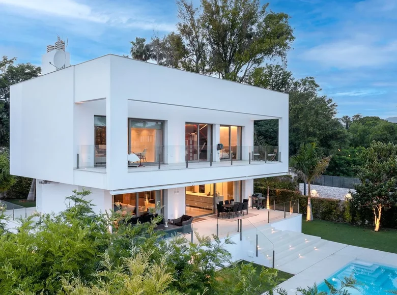Casa 4 habitaciones 673 m² San Pedro Alcantara, Španjolska