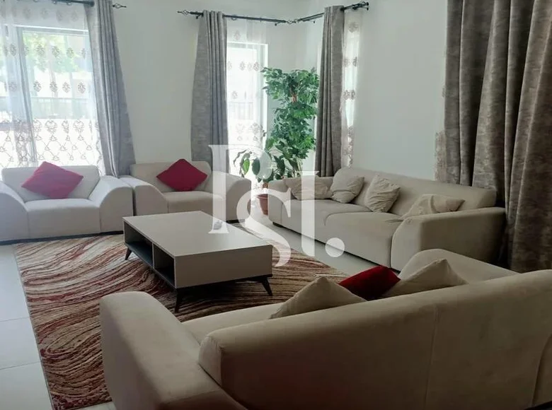 3 bedroom apartment 243 m² Dubai, UAE