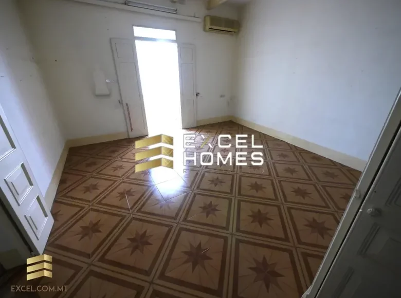 3 bedroom townthouse  Hamrun, Malta