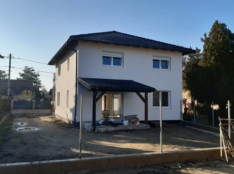 Dom 5 pokojów 164 m² Goed, Węgry