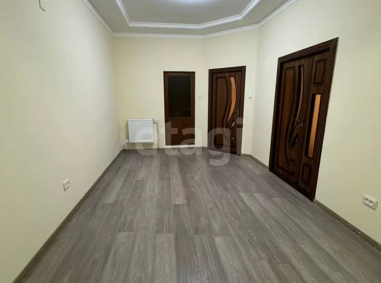 Kvartira 1 xona 45 m² Samarqandda