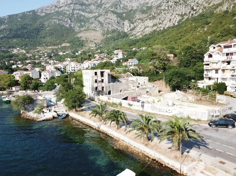 Hotel 1 800 m² en Risan, Montenegro