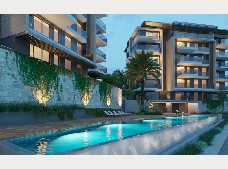 Mieszkanie 4 pokoi 170 m² Milas, Turcja