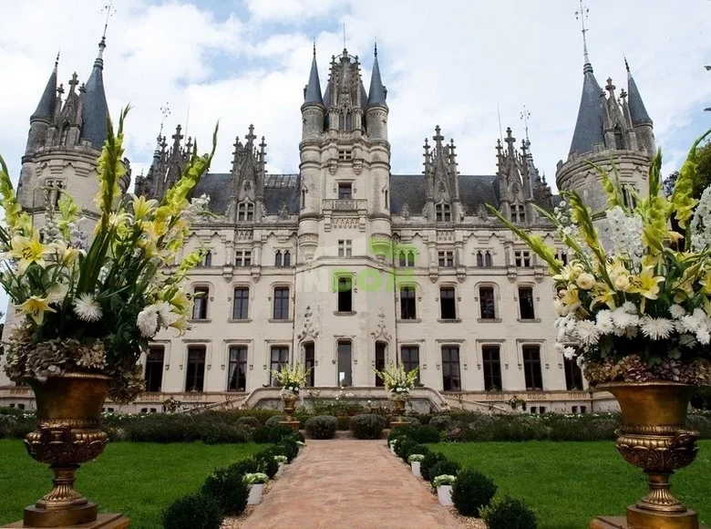 Schloss 6 000 m² Frankreich, Frankreich