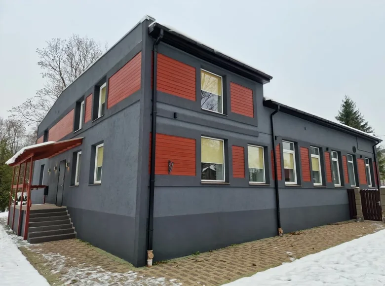 Haus 10 Zimmer 372 m² Riga, Lettland