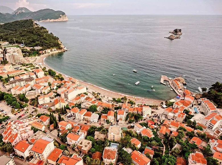 2 bedroom apartment for sale in Petrovac, Montenegro for €112,000