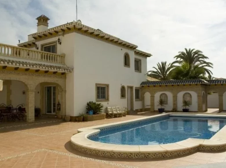 4 bedroom Villa 275 m² el Baix Segura La Vega Baja del Segura, Spain