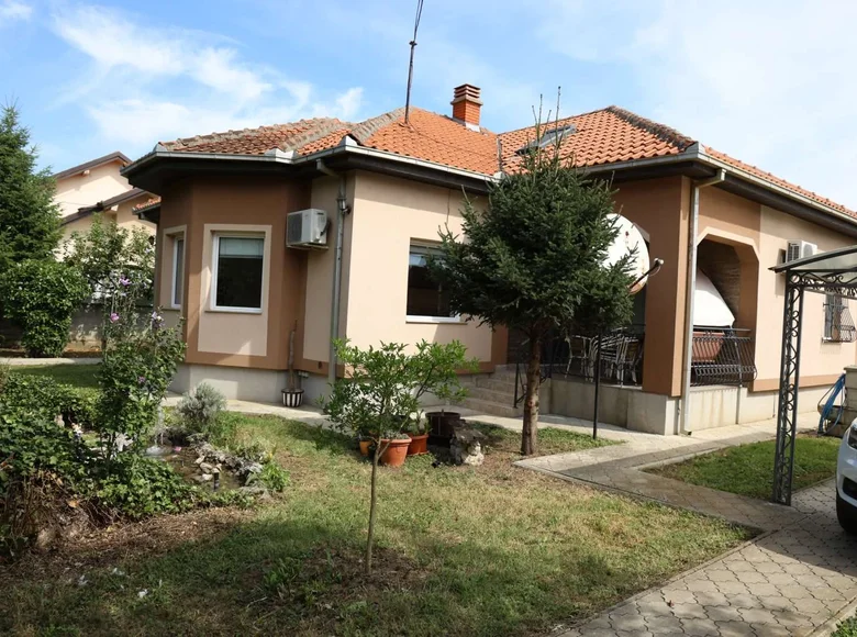 7 room house 220 m² Belgrade, Serbia