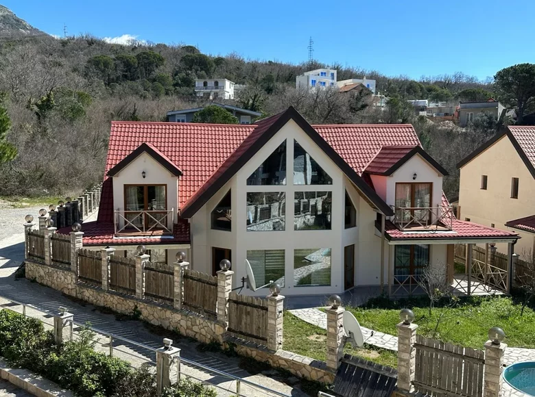 Dom 5 pokojów 260 m² Czarnogóra, Czarnogóra