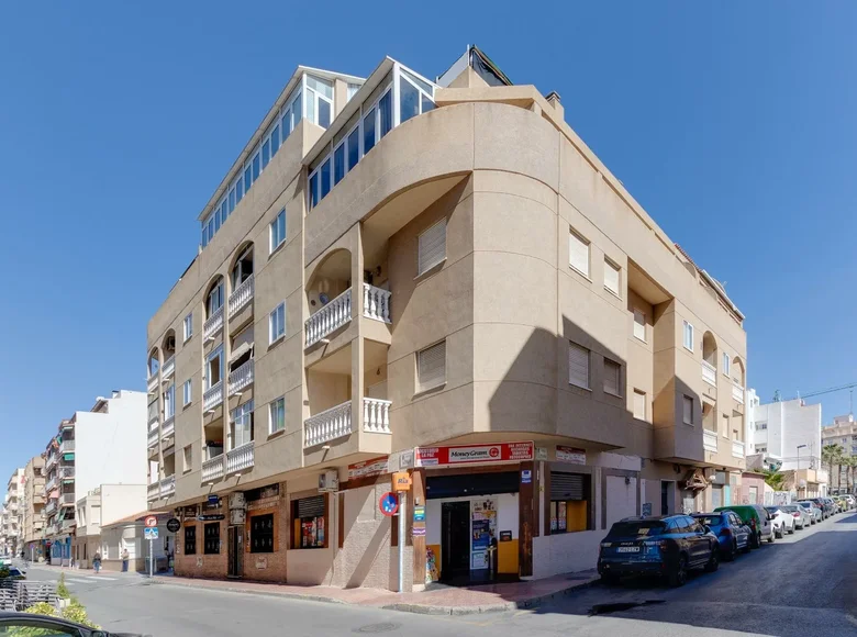 Mieszkanie 3 pokoi 45 m² Torrevieja, Hiszpania