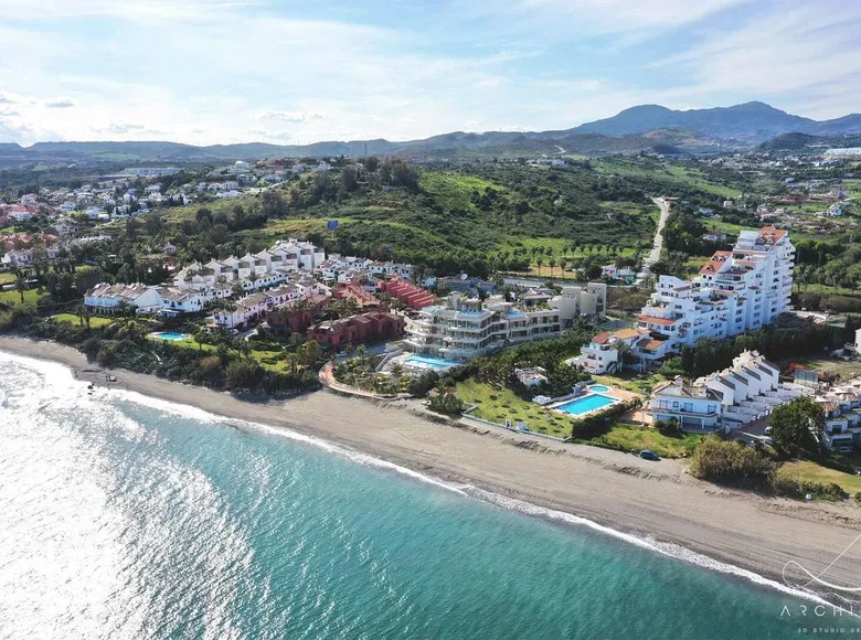 2 bedroom apartment 154 m² Estepona, Spain