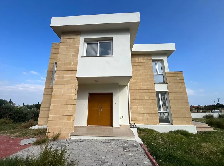 4-Zimmer-Villa 300 m² Motides, Nordzypern