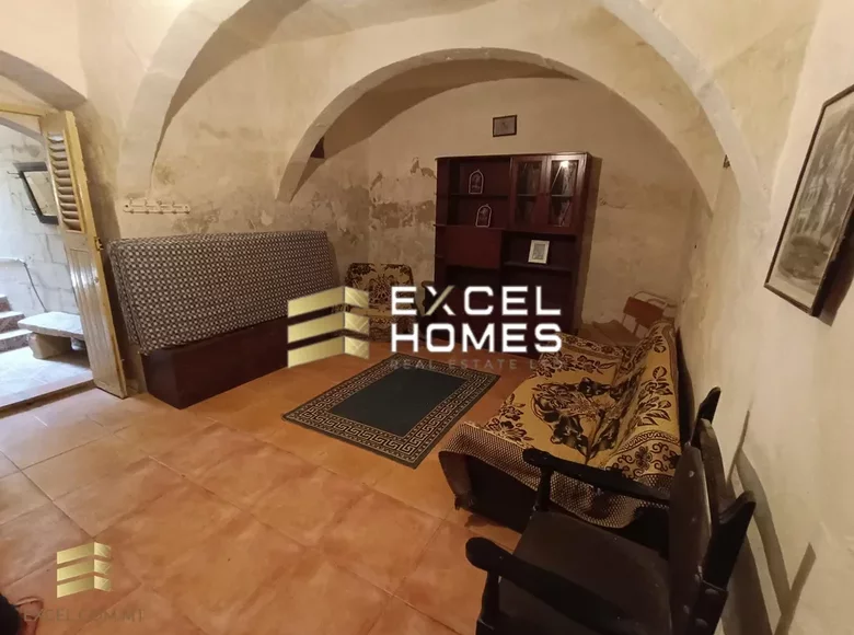 3 bedroom house  Qala, Malta