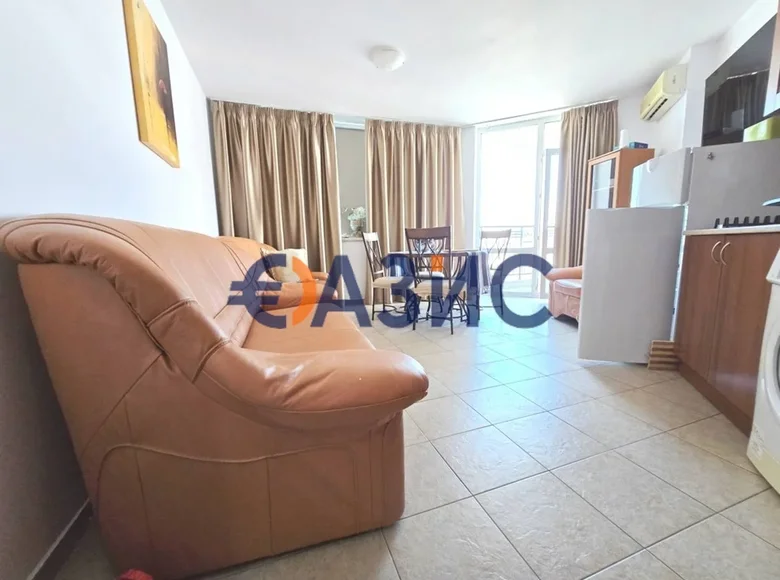 Квартира 3 комнаты 77 м² Несебр, Болгария