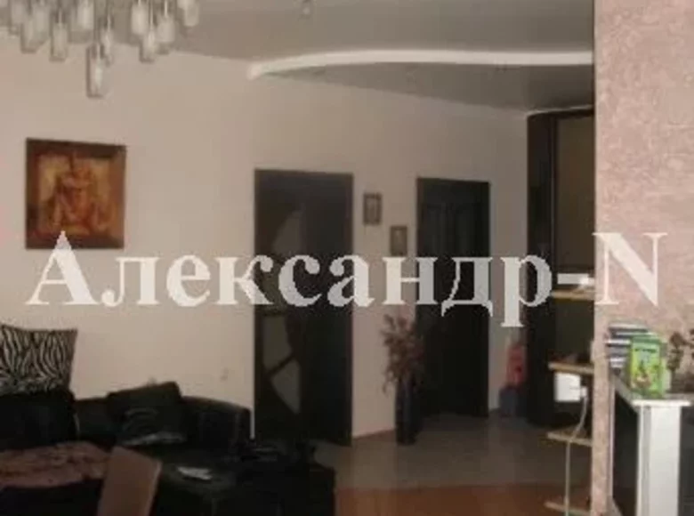 Wohnung 3 Zimmer 128 m² Odessa, Ukraine