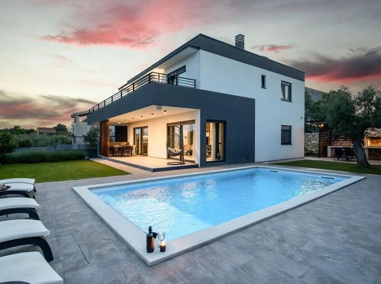 4 bedroom Villa 238 m² Grad Pula, Croatia