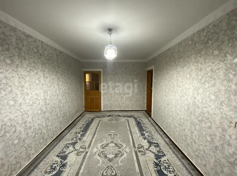 Kvartira 4 xonalar 76 m² Samarqandda