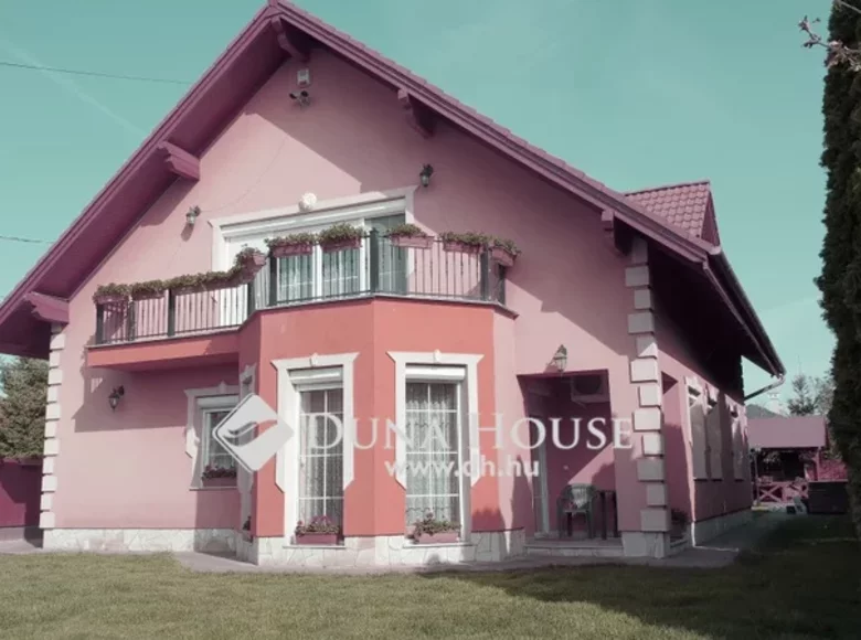 House 238 m² Erd, Hungary