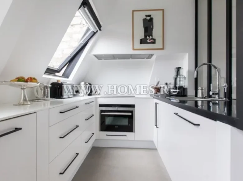 Chalet 3 bedrooms 1 047 m² Paris, France