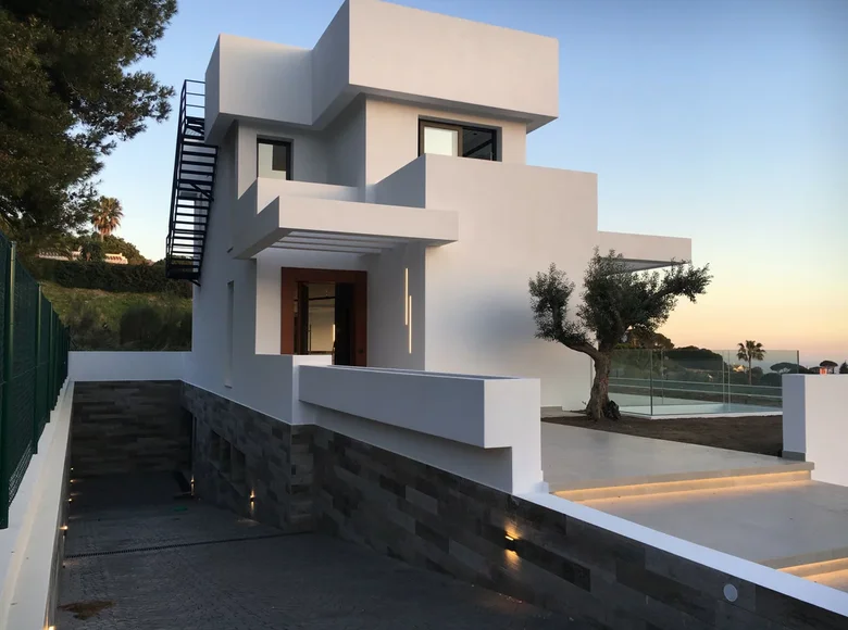 4 bedroom Villa  Malaga, Spain