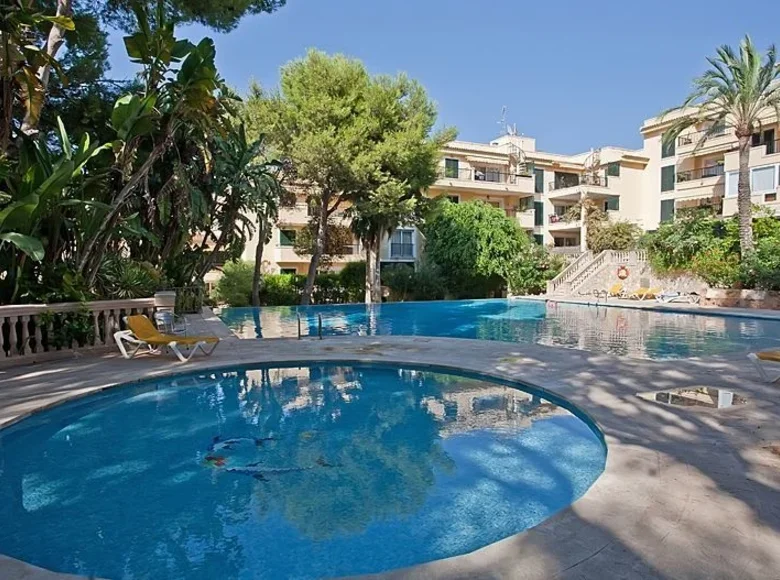 Mieszkanie 3 pokoi 190 m² Santa Ponsa, Hiszpania