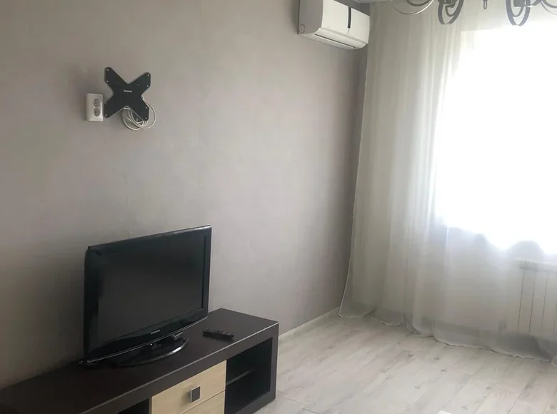 Mieszkanie 2 pokoi 61 m² Mińsk, Białoruś