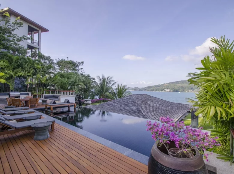 Condo 4 bedrooms 845 m² Phuket, Thailand